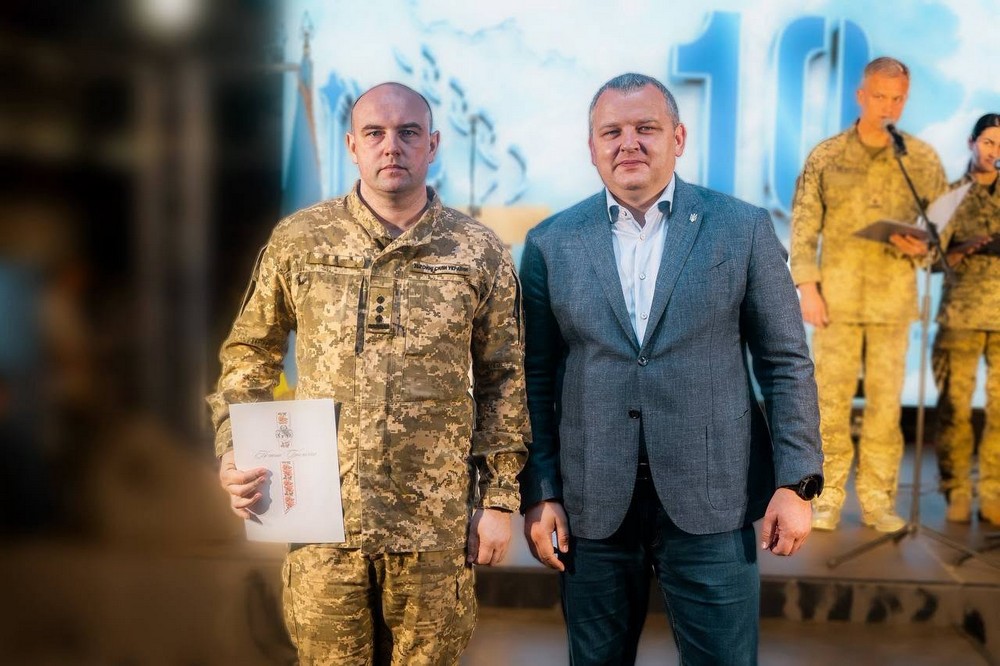 Захисників неба з Нікополя вітали у Дніпрі: сьогодні 10 років Повітряному командуванню «Схід» Захисників неба з Нікополя вітали у Дніпрі: сьогодні 10 років Повітряному командуванню «Схід»