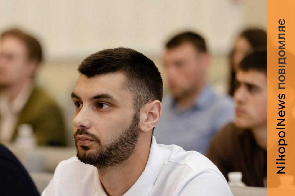  Євген Павлючик з Покровської громади взяв участь у Молодіжному конгресі Дніпропетровщини 3