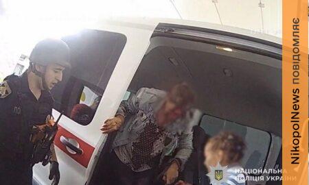 Кожна секунда мала значення: у Нікополі поліцейські врятували дівчинку з автобусу після атаки FPV-дрона (відео, фото)