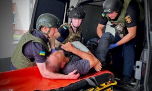На Нікопольщині під час повторного удару РФ постраждали 3 рятувальників місцевої пожежної охорони (фото)