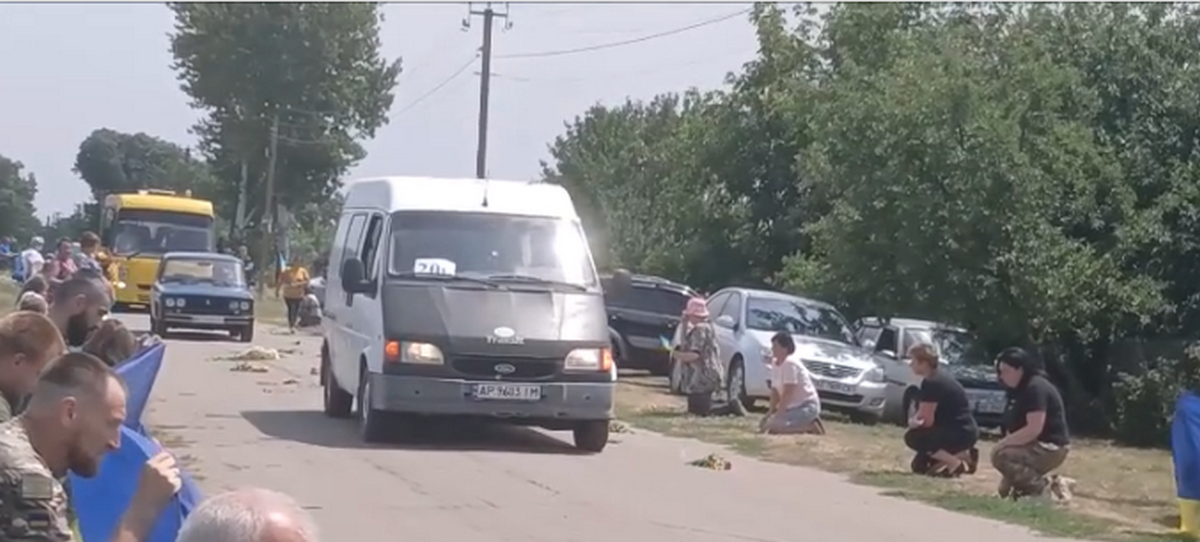 Na Nikopolshchyni provely v ostanniu put 29 richnoho komandyra video Na Nikopolshchyni provely v ostanniu put 29 richnoho komandyra video