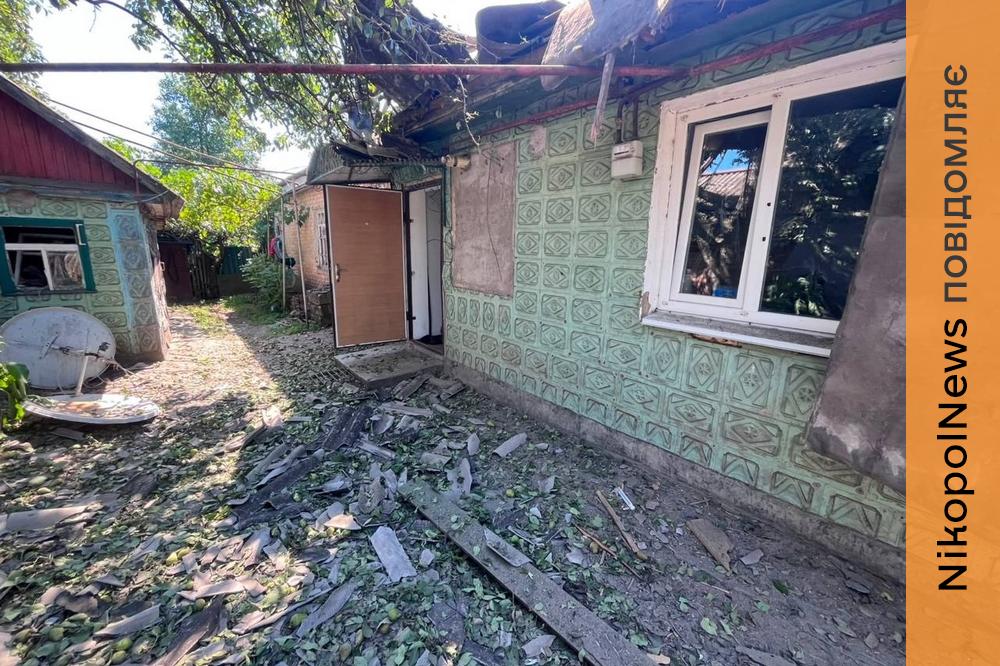 На Нікопольщині пошкоджені гуртожиток, інфраструктура та приватні будинки, у Дніпровському районі постраждали 2 людей, під ворожим ударом також опинилися Синельниківський і Павлоградський райони