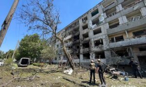 На Нікопольщині ворог цинічно вдарив по житлових будинках, 4 поранених, у Павлограді є загиблі та постраждалі – поліція (фото)