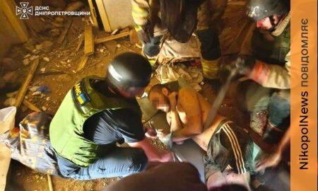 Врятували 2 людей та ліквідували пожежі: про наслідки обстрілів Нікопольського, Камʼянського, Синельниківського та Криворізького районів розповіли у ДСНС (фото, відео)
