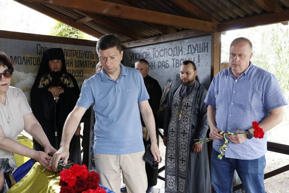 Нікополь провів в останню путь полеглого Захисника3