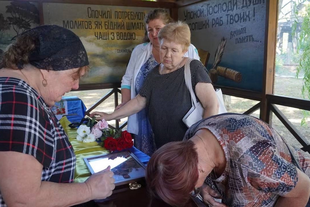 Нікополь провів в останню путь полеглого Захисника5 Нікополь провів в останню путь полеглого Захисника5