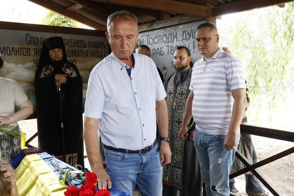 Нікополь провів в останню путь полеглого Захисника7