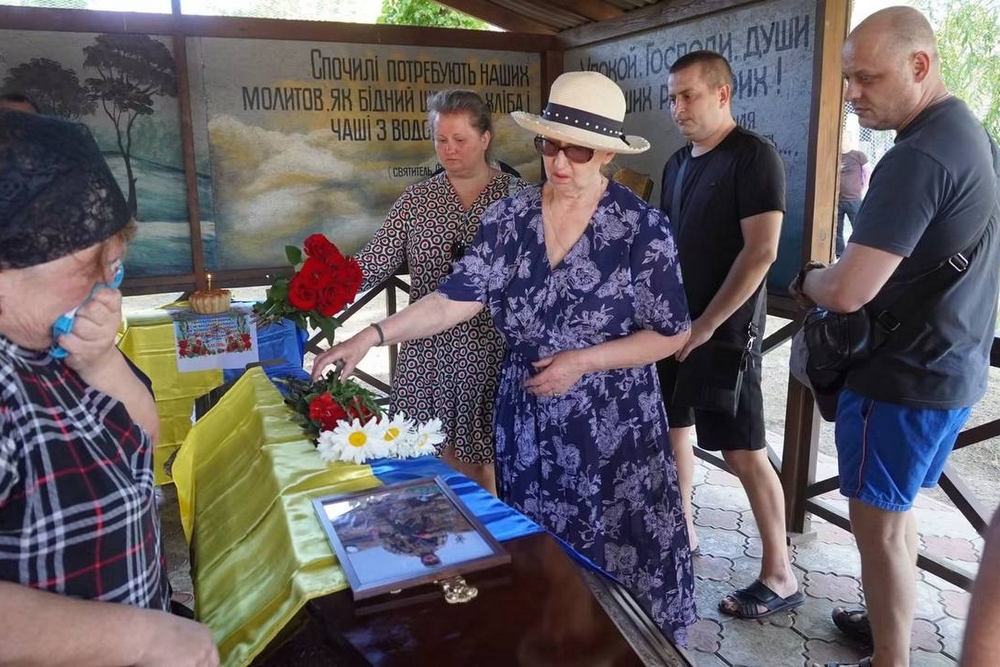 Нікополь провів в останню путь полеглого Захисника8 Нікополь провів в останню путь полеглого Захисника8