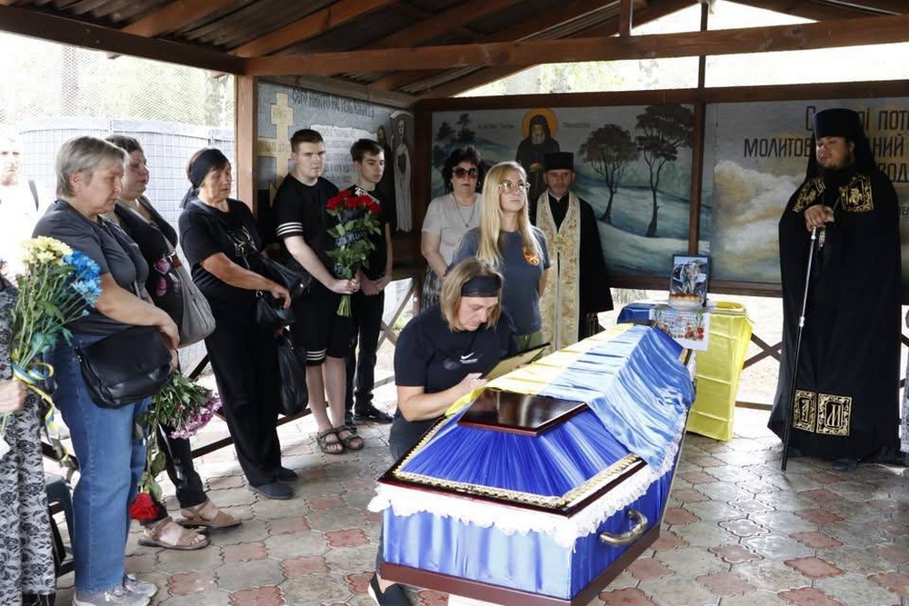 Нікополь провів в останню путь полеглого Захисника9