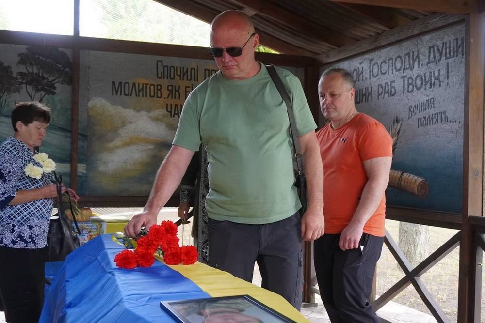 Нікополь провів в останню путь6
