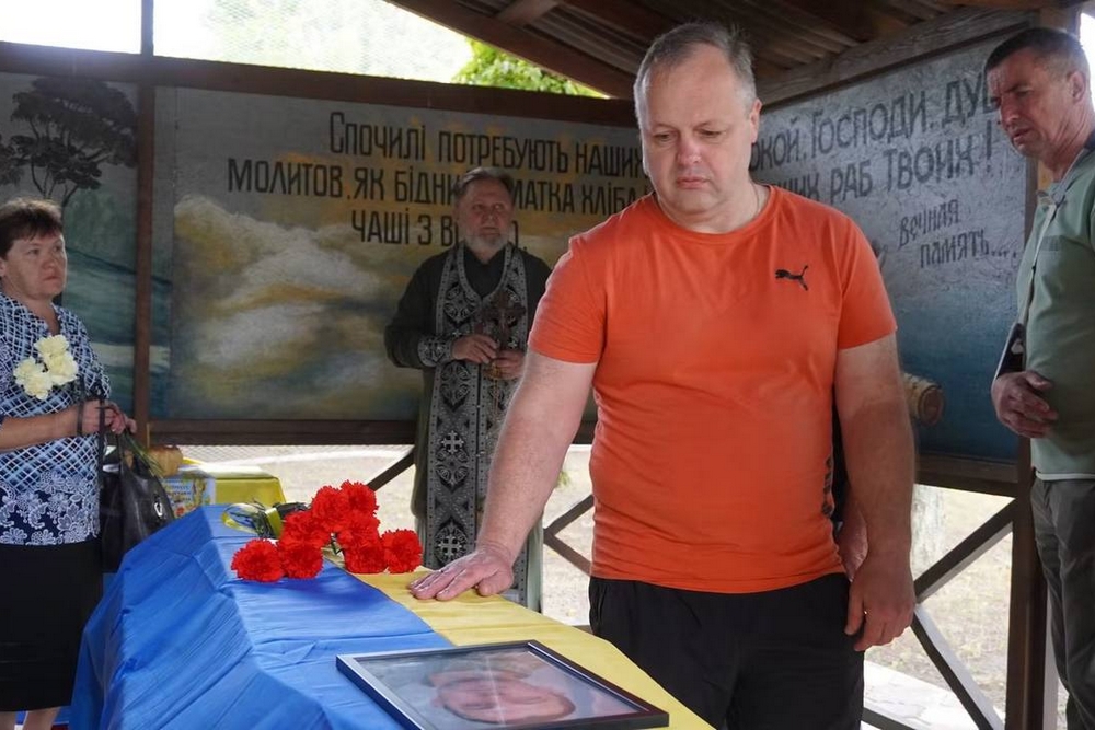 Нікополь провів в останню путь7