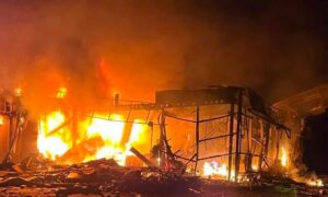 Ворог атакував Нікопольщину дронами й артилерією, внаслідок атак на АЗС в області є загибла, а серед поранених вагітна