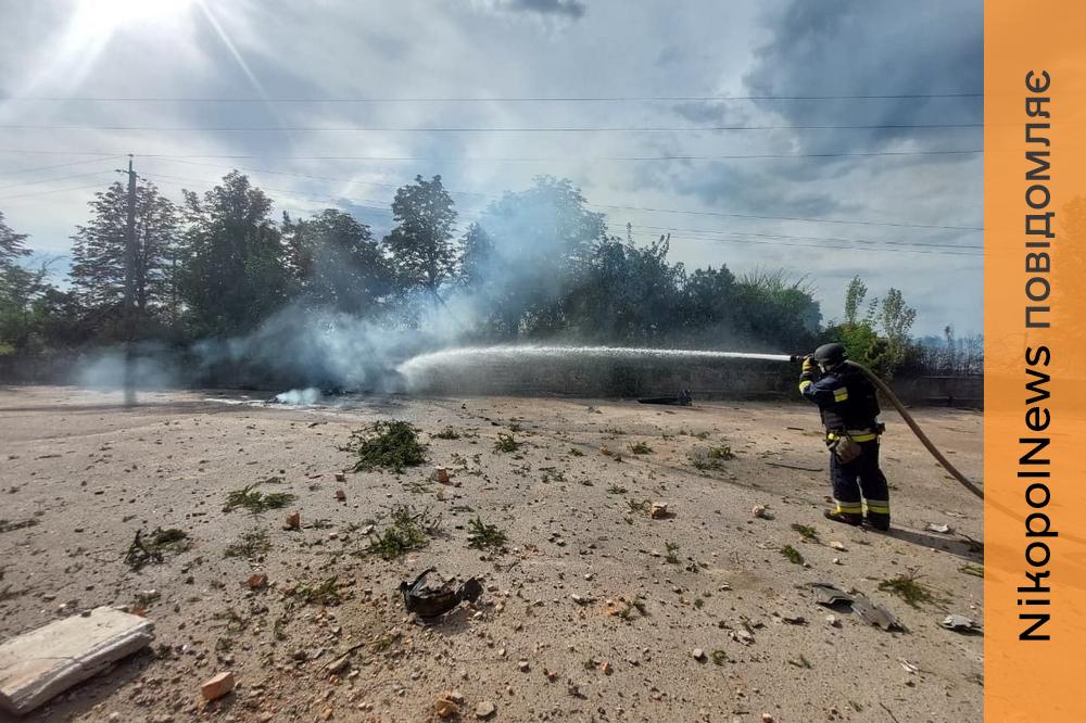 На Нікопольщині є постраждалий, понівечені АЗС, підприємство та магазин , також під ударами були Синельниківський, Камʼянський та Павлоградський райони