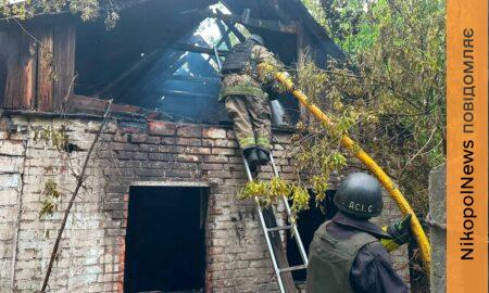 На Нікопольщині сталася пожежа, пошкоджені інфраструктура та авто, є 2 загиблих на Синельниківщині