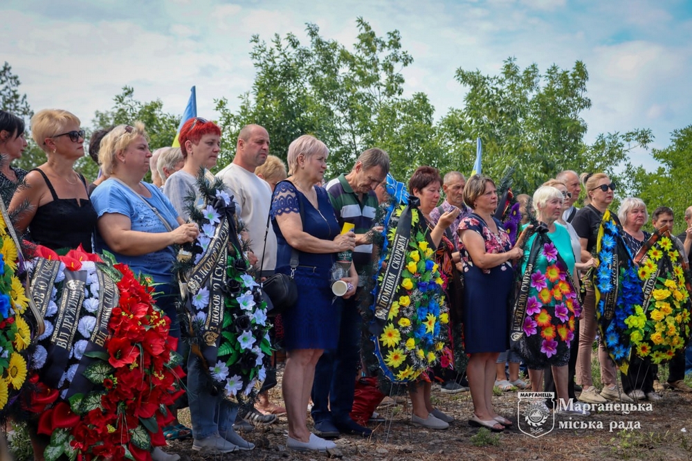 Нікопольщина провела в останню путь полеглого Захисника5 Нікопольщина провела в останню путь полеглого Захисника5