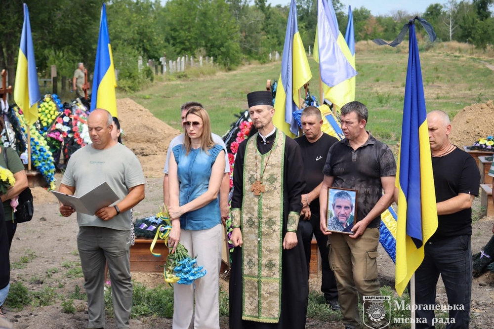 Нікопольщина провела в останню путь полеглого Захисника6 Нікопольщина провела в останню путь полеглого Захисника6
