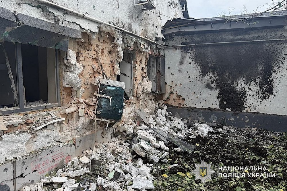 Ще фото і відео з наслідками російського терору на Нікопольщині від поліції (11) Ще фото і відео з наслідками російського терору на Нікопольщині від поліції (11)