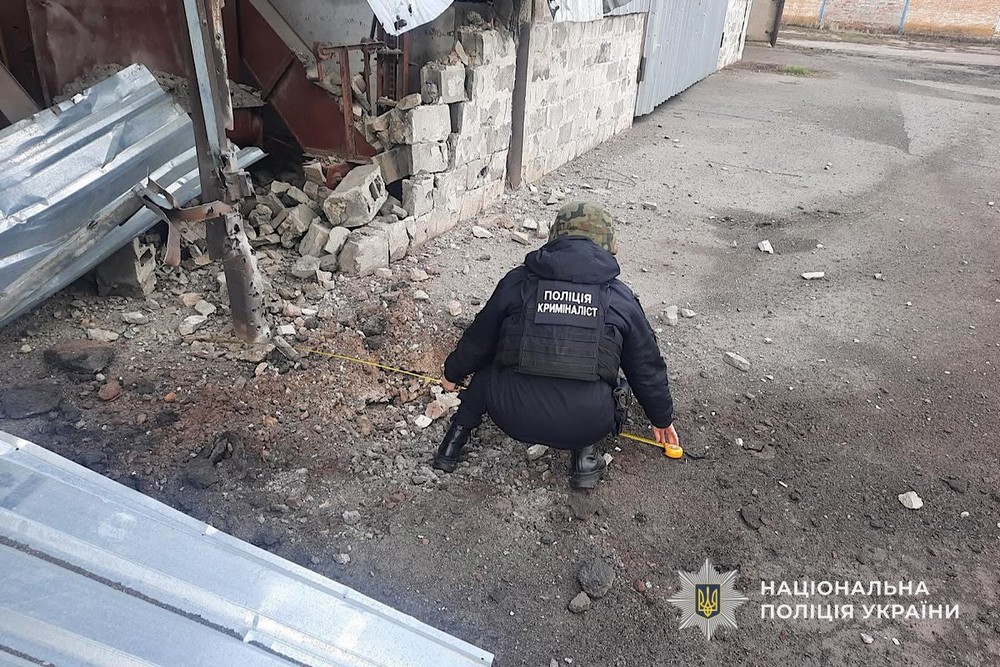 Ще фото і відео з наслідками російського терору на Нікопольщині від поліції (28) Ще фото і відео з наслідками російського терору на Нікопольщині від поліції (28)