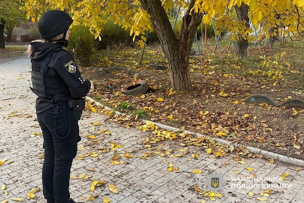 Ще фото і відео з наслідками російського терору на Нікопольщині від поліції (4) Ще фото і відео з наслідками російського терору на Нікопольщині від поліції (4)