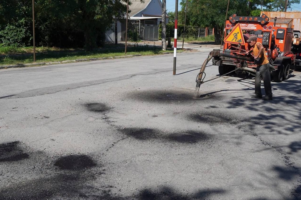 У Нікополі ліквідовують наслідки обстрілів10