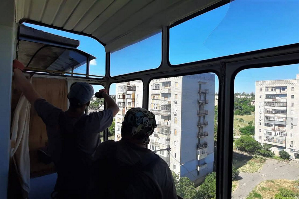У Нікополі ліквідовують наслідки обстрілів19