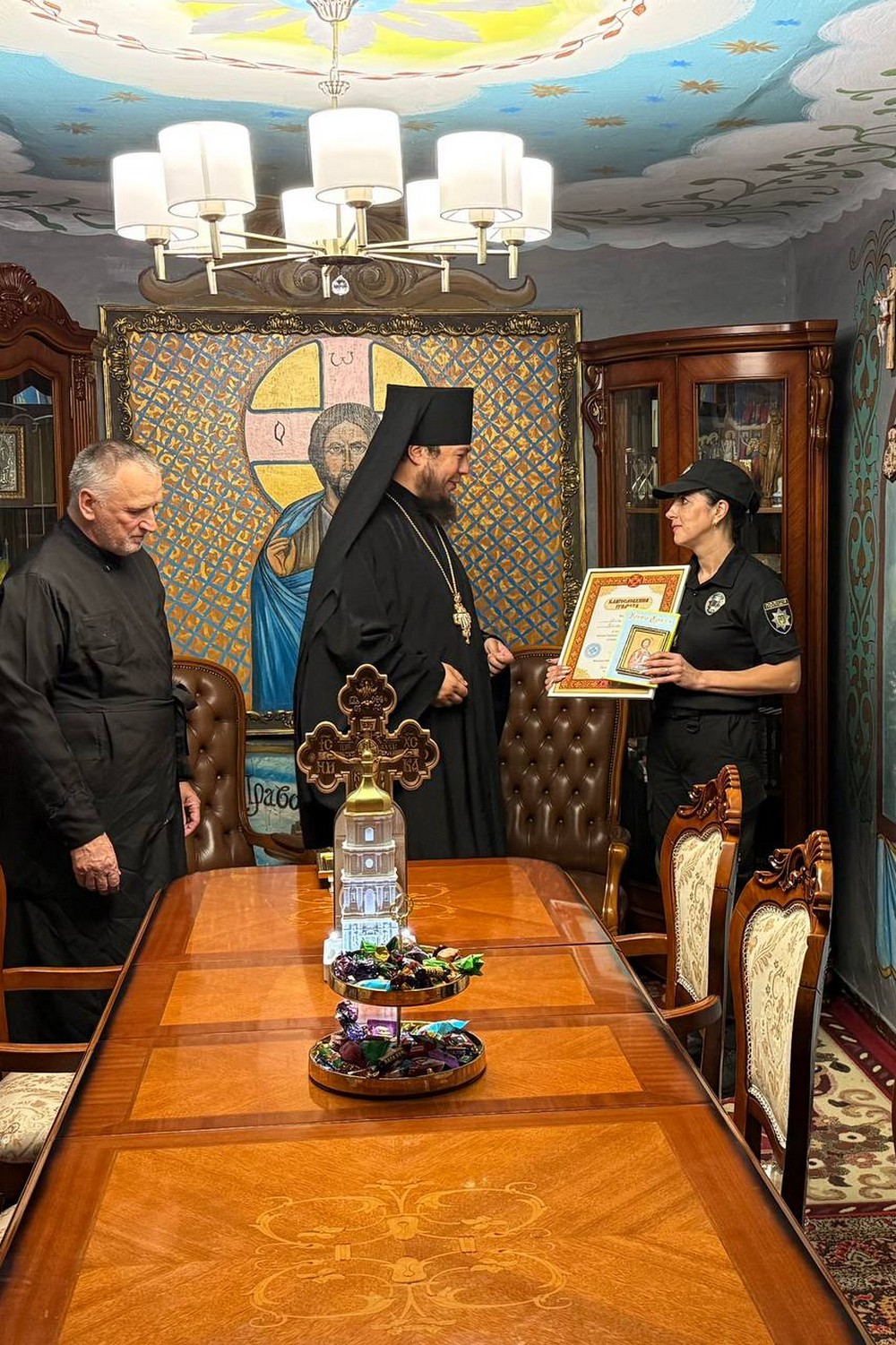 У Нікополі у День Української Державності церковними нагородами відзначили працівників Національної поліції України (фото) (3) У Нікополі у День Української Державності церковними нагородами відзначили працівників Національної поліції України (фото) (3)