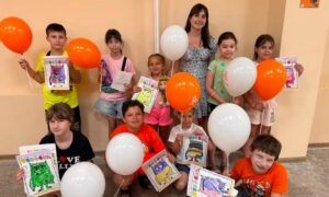 «Веселка емоцій»: у Нікополі дітям допомагають долати стрес через творчість (фото)