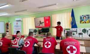 У У Нікополі волонтери Червоного Хреста повторили правила дій під час обстрілів і мінної безпеки