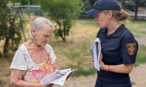 Безпека після обстрілів: у Нікополі жителям нагадали, як не постраждати від вибухонебезпечних предметів (фото)