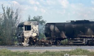 Ворог прицільно вдарив по дачним будиночкам у Нікополі і вбив людину, є поранеі, також постраждали люди у Кривому Розі і на Синельниківщині - поліція про наслідки атак на область (фото)