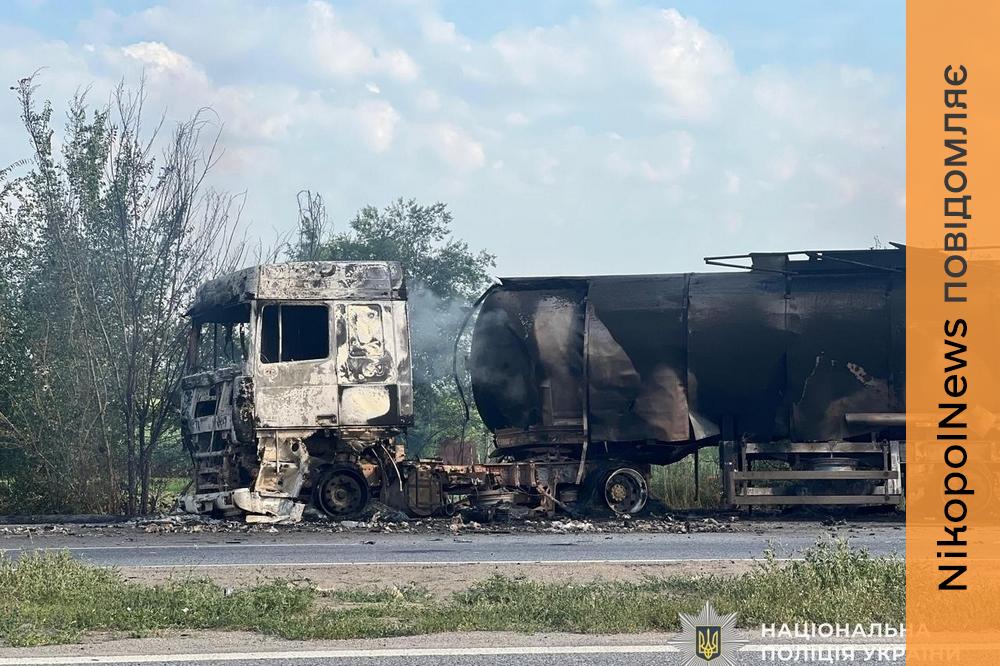 Ворог прицільно вдарив по дачним будиночкам у Нікополі і вбив людину, є поранеі, також постраждали люди у Кривому Розі і на Синельниківщині - поліція про наслідки атак на область (фото)