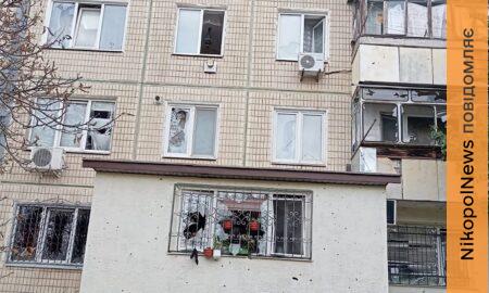 У Обстріляли будинок, де були хлопчик з мамою, і скерували дрон у вікно квартири: четверо поранених у Нікополі і області - поліція (фото)