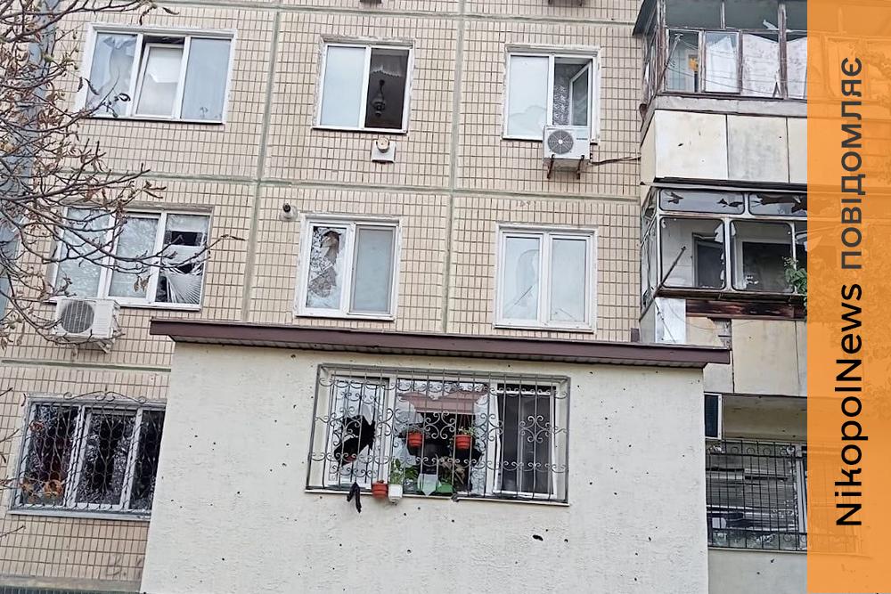 У Обстріляли будинок, де були хлопчик з мамою, і скерували дрон у вікно квартири: четверо поранених у Нікополі і області - поліція (фото)