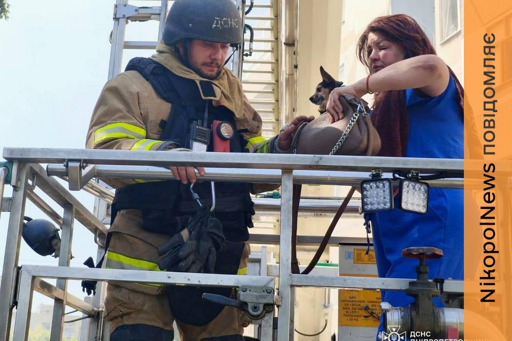 Внаслідок атаки у Павлограді загинули 2 людей, ще 8 постраждали: ДСНС показали фото наслідків ворожої атаки