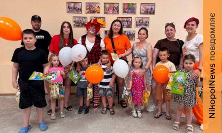 Мильні бульбашки, магія і море емоцій: у Центрі життєстійкості Нікополя влаштували свято для дітей (фото)