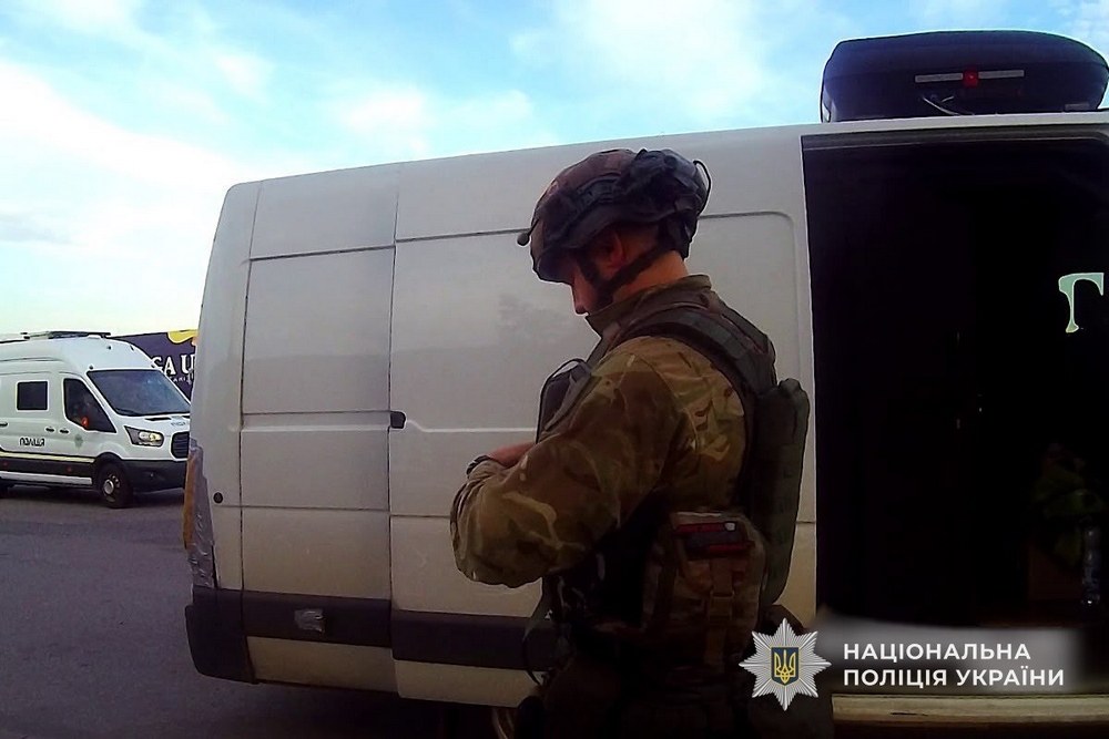 З Нікополя та району «Білий янгол» допоміг виїхати2