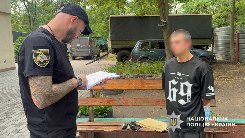Затримано трьох співробітників ТЦК у Дніпрі. Вони вимагали гроші у військовозобов’язаних. (1)