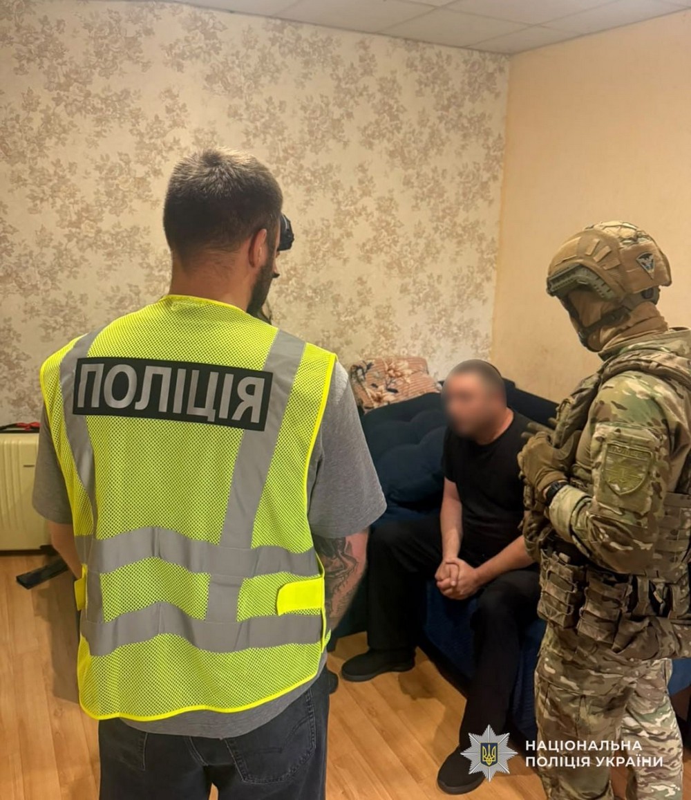 Затримано трьох співробітників ТЦК у Дніпрі. Вони вимагали гроші у військовозобов’язаних. (3)