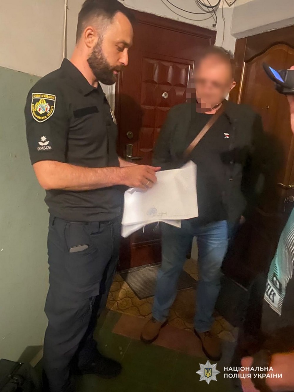 Затримано трьох співробітників ТЦК у Дніпрі. Вони вимагали гроші у військовозобов’язаних. (6)