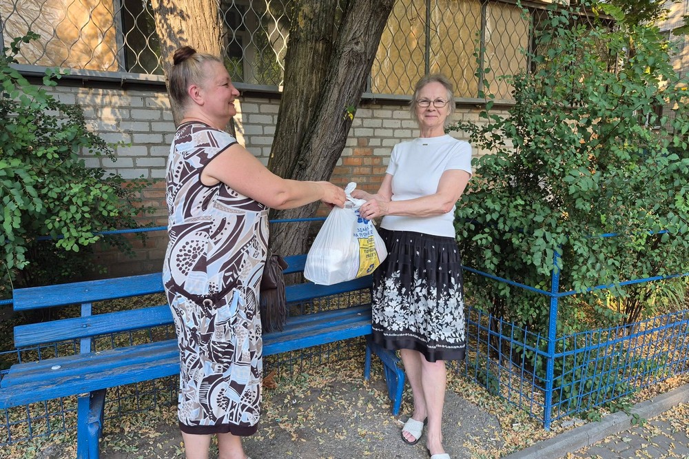Жителі Нікополя отримали продуктові набори Жителі Нікополя отримали продуктові набори