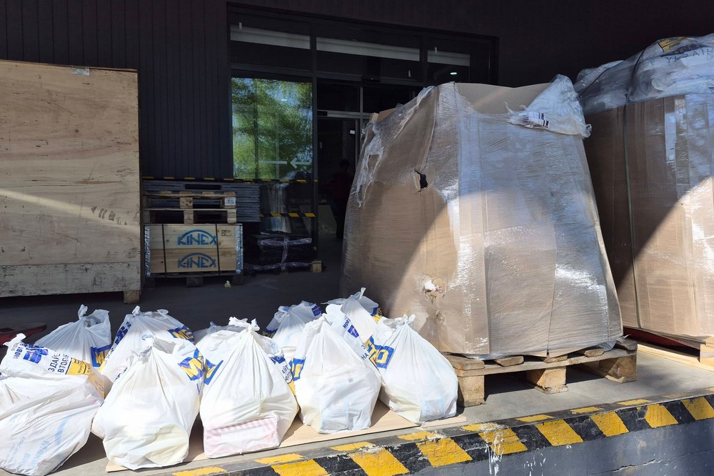 Жителі Нікополя отримали продуктові набори 3 Жителі Нікополя отримали продуктові набори 3