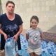 У Марганецькій громаді роздали понад 2800 пляшок питної води від міжнародних партнерів (фото)