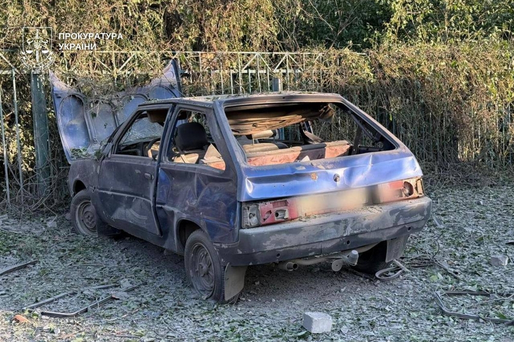 2 загиблих та 18 поранених, серед них 4 дітей: про наслідки обстрілів Нікопольщини та області повідомили у прокуратурі