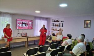 Мінна безпека у Покрові: волонтери Червоного Хреста навчали містян (фото)