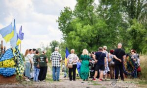 Понад рік вважався зниклим безвісти: Нікопольщина провела в останню путь полеглого Захисника (фото)