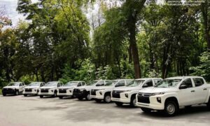 Громадам Нікопольського, Синельниківського і Дніпровського районів передали пікапи від партнерів з Німеччини