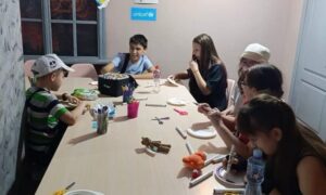 У Нікополі діти говорили про дружбу, вивчали англійську та займалися творчістю: як проходить літо в інклюзивному просторі (фото)