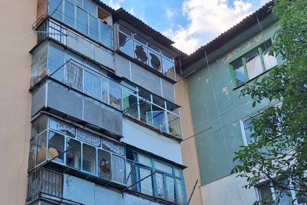у Нікополі 12 у Нікополі 12