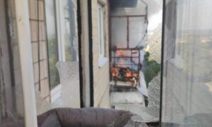 Двоє поранених на Нікопольщині, побито магазин, підприємства, будинки, тривають відключення світла, також понівечено ліцей на Синельниківщині (фото)