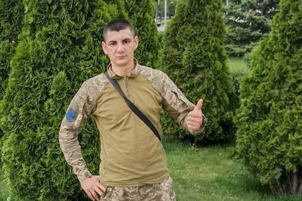 Вбиті росією мешканці Нікопольщини. Захисник з Марганця Максим Плотник загинув 23 серпня 2023 року. Тож сьогодні треті роковини його смерті, і ми вшановуємо пам’ять Героя. Вбиті росією мешканці Нікопольщини. Захисник з Марганця Максим Плотник загинув 23 серпня 2023 року. Тож сьогодні треті роковини його смерті, і ми вшановуємо пам’ять Героя.